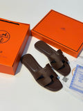 Hermès Oran Sandal (Ebène)