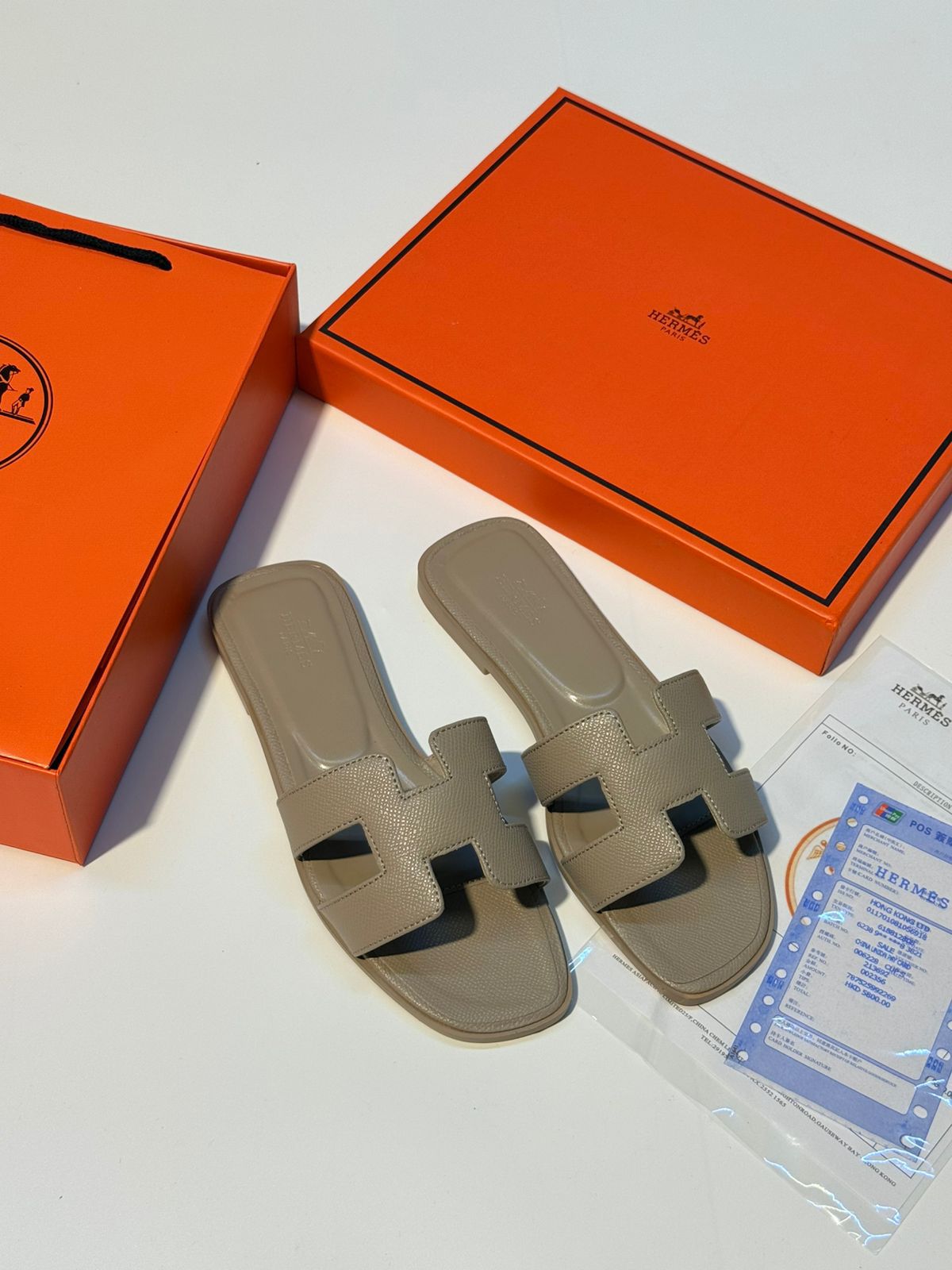Hermès Oran Sandal (Étoupe)