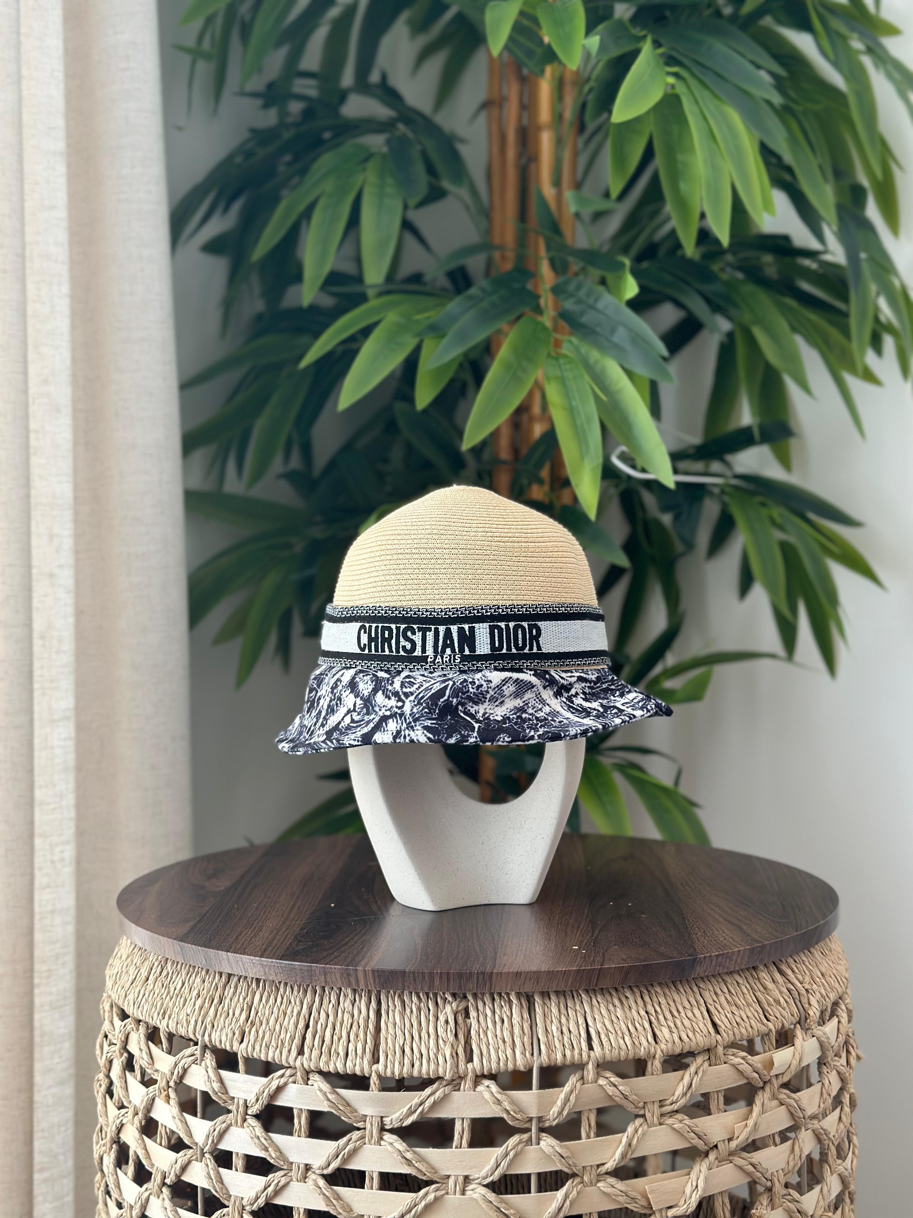 Christian Dior D-Natural Toile de Jouy Bucket Hat (Natural/Black)