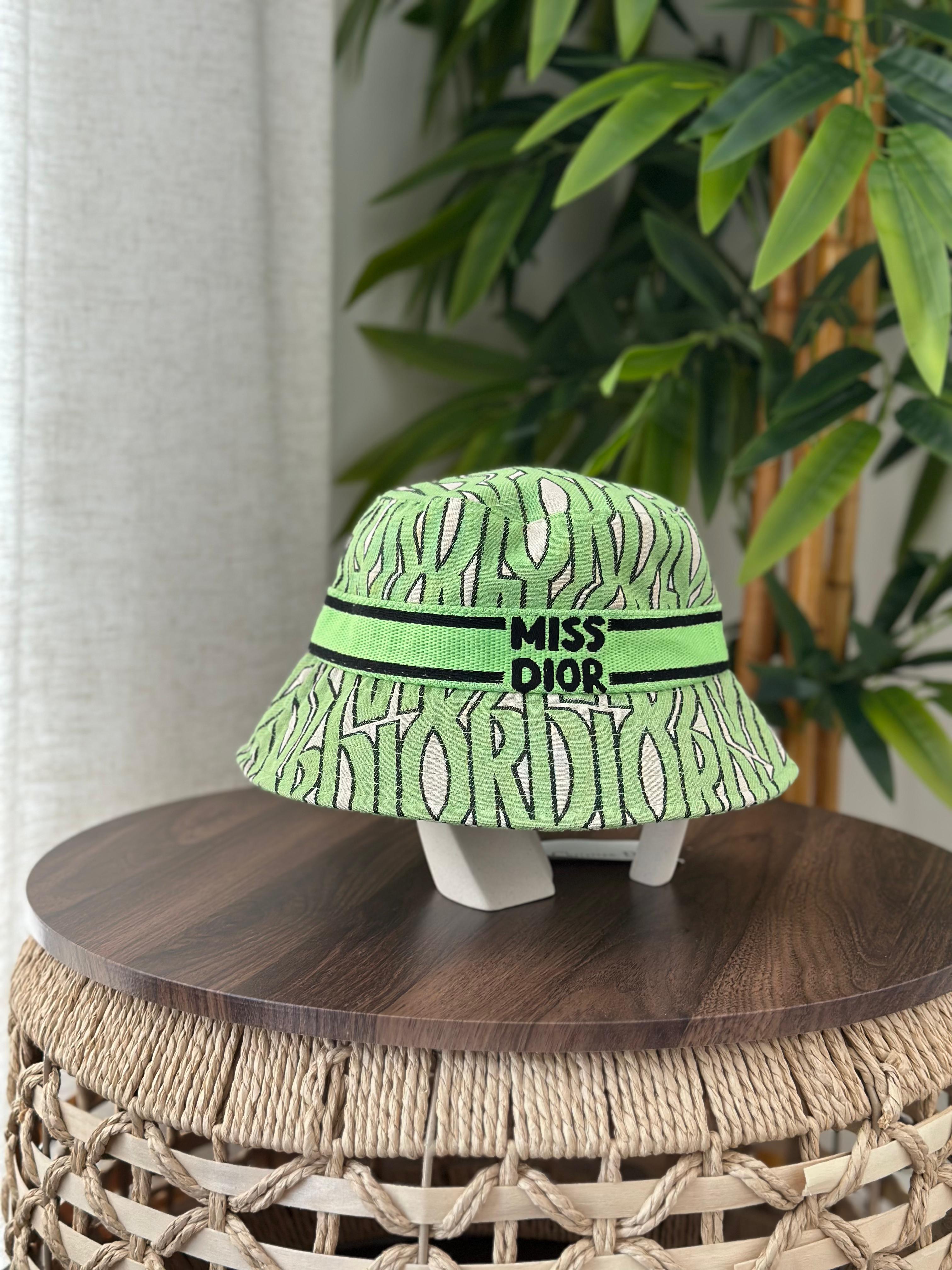Miss Dior Bucket Hat (Green & White)