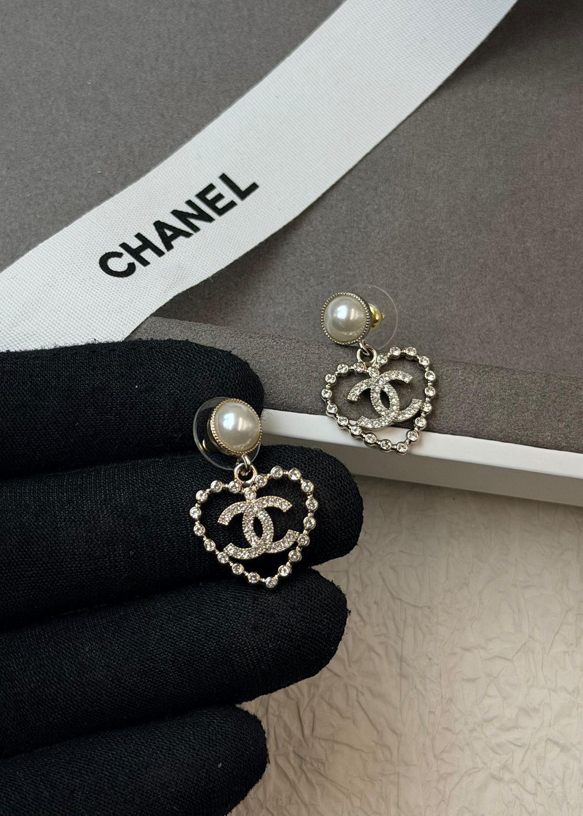 Chanel Heart CC Drop Earrings (Champagne Gold / Crystal / Pearly White)