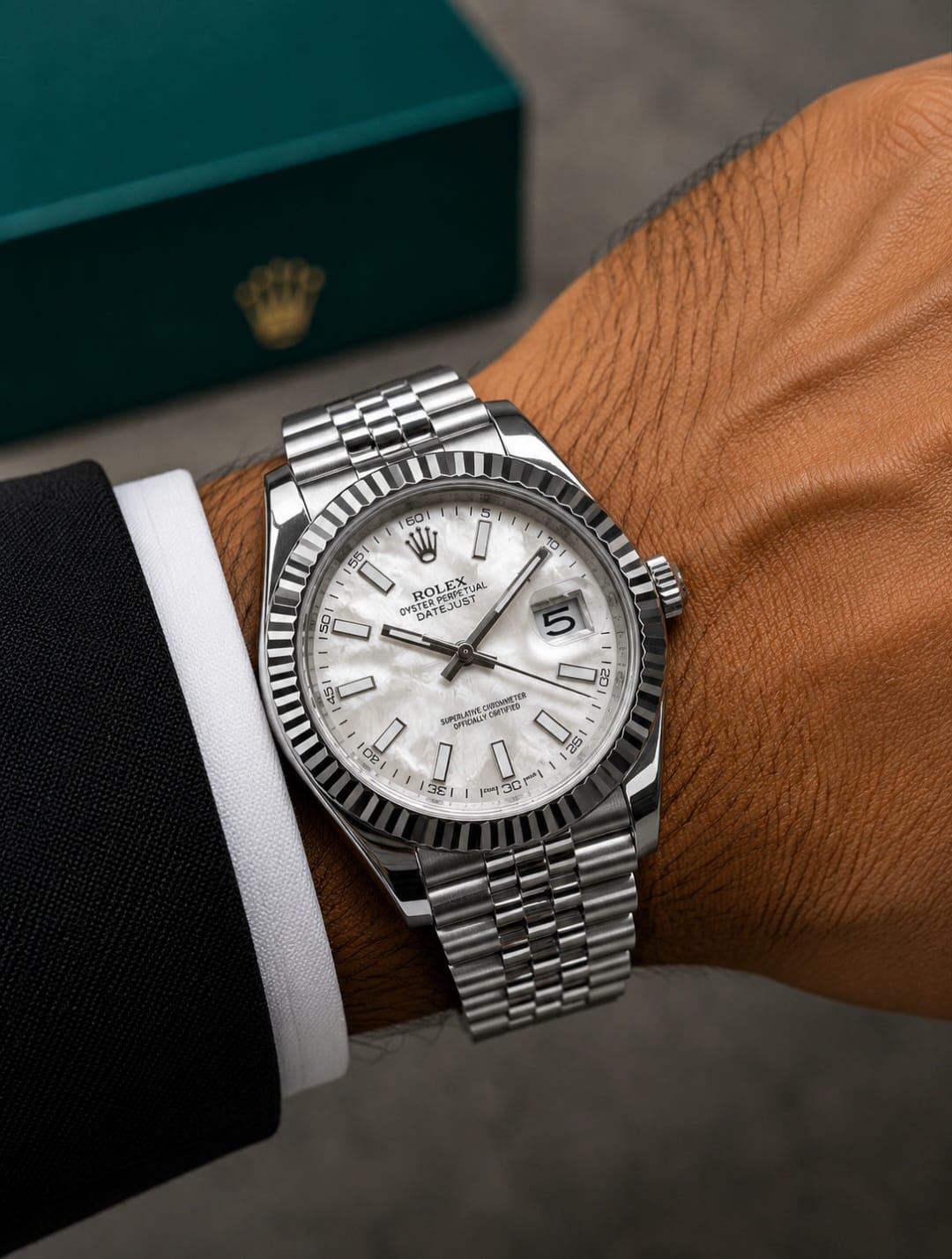 Rolex Datejust 41 Oystersteel and White Gold (White Mother-of-Pearl Dial)