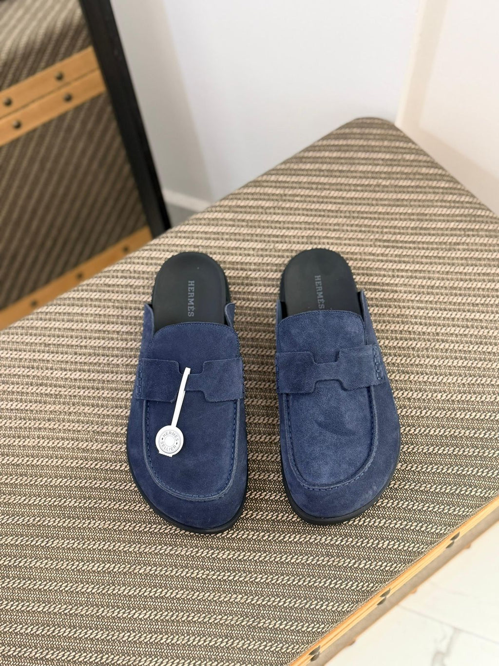 Hermès Ancora Mule (Bleu Marine / Noir)