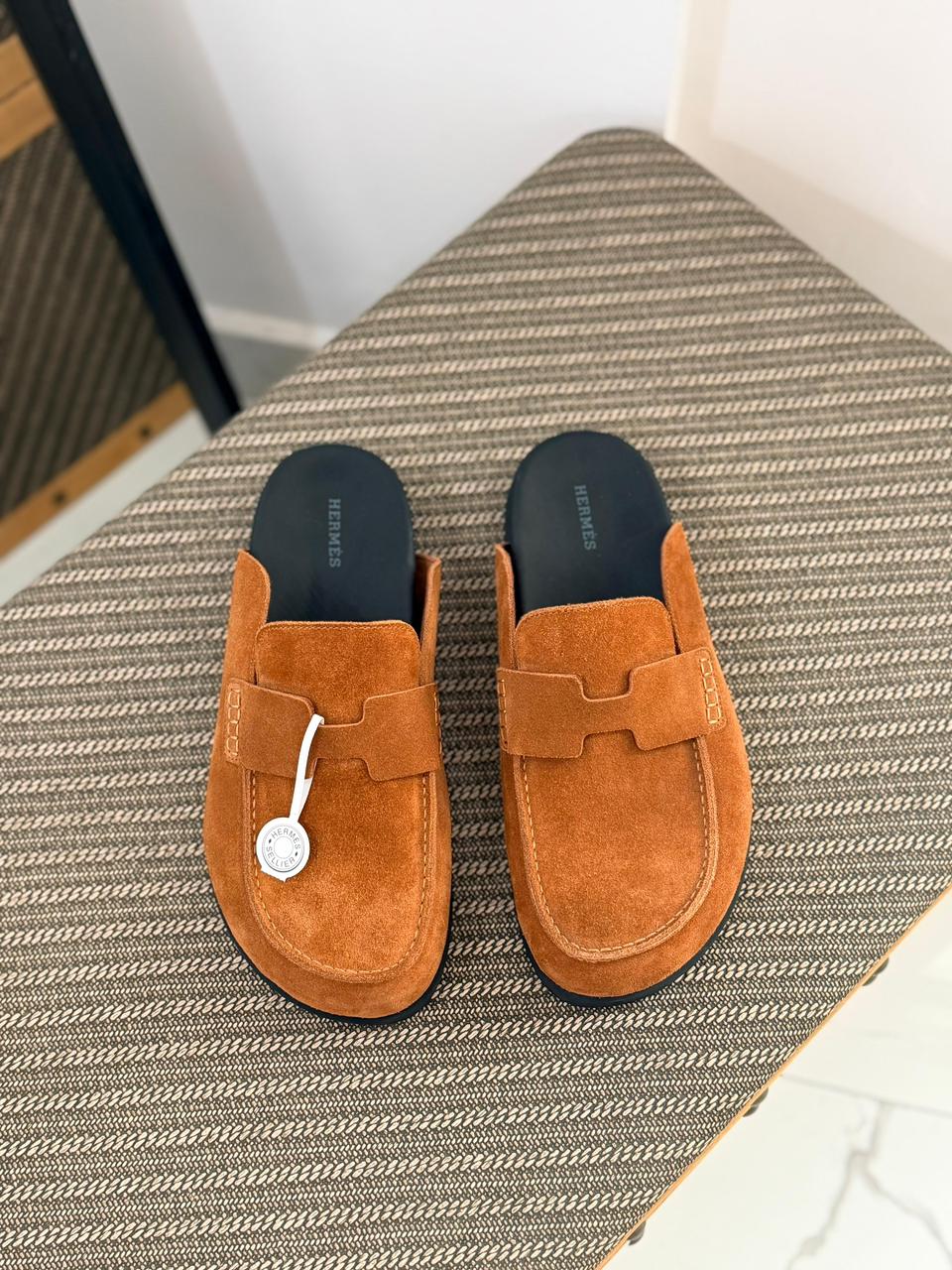 Hermès Ancora Mule (Tabac / Noir)