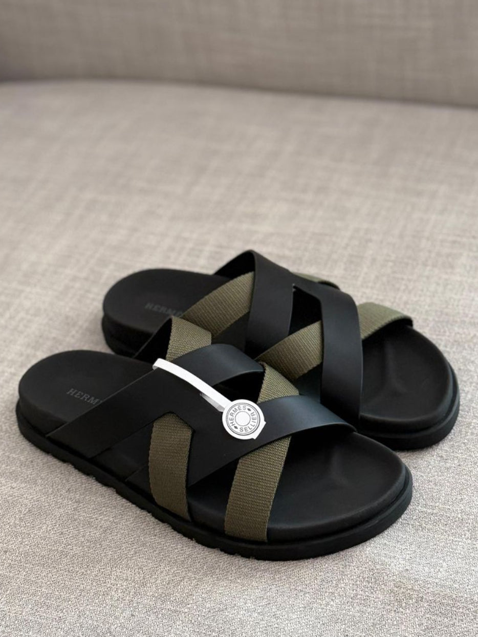Hermès Éric Sandal (Noir / Kaki)