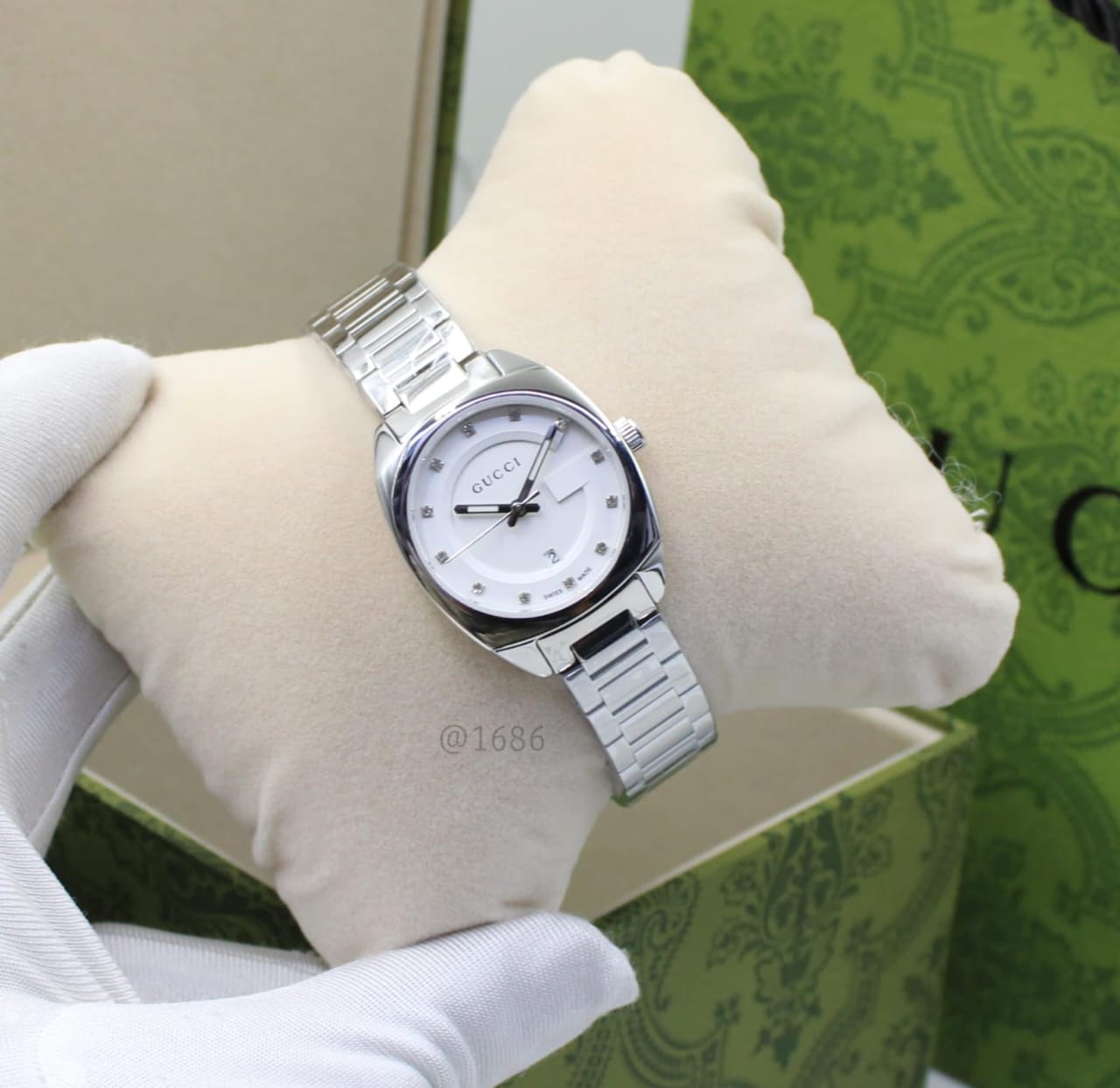 Gucci G-Timeless Cushion Diamond (White)